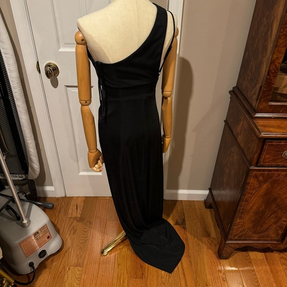 BNWT KATIE MAY A CUT ABOVE GOWN IN BLACK SIZE XS - Picture 3 of 5